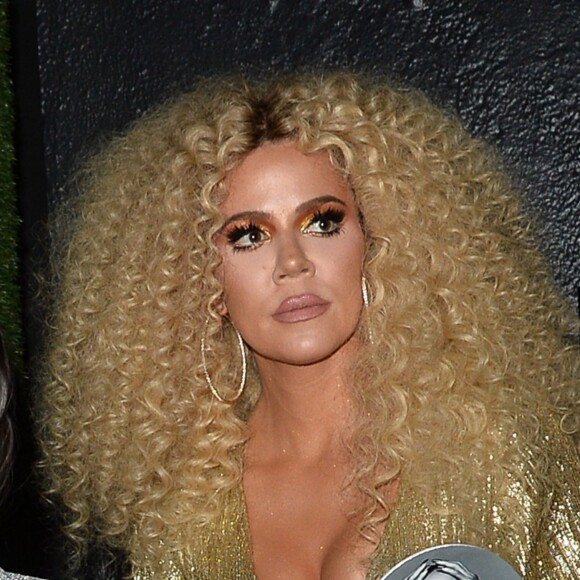 Khloe Kardashian et sa soeur K. Kardashian à l'anniversaire de DIana Ross (75 ans) au club Warwick à Hollywood, Los Angeles, le 26 mars 2019.