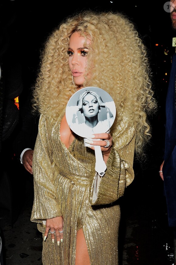 Khloe Kardashian et sa soeur K. Kardashian à l'anniversaire de Diana Ross (75 ans) au club Warwick à Hollywood, Los Angeles, le 26 mars 2019.