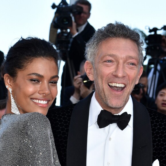 La mannequin Tina Kunakey, 21 ans, et son mari, Vincent Cassel, 52 ans, le 12 mai 2018, à Cannes.