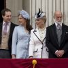 Le prince et la princesse Michael de Kent avec leur fille Lady Gabriella Windsor et leur fils Lord Frederick Windsor et son épouse Sophie Winkleman lors de la parade "Trooping the colour" à Londres le 17 juin 2017.