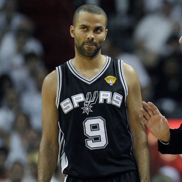 Tony Parker lors d'un match des San Antonio Spurs contre Miami Heat le 9 juin 2013. 