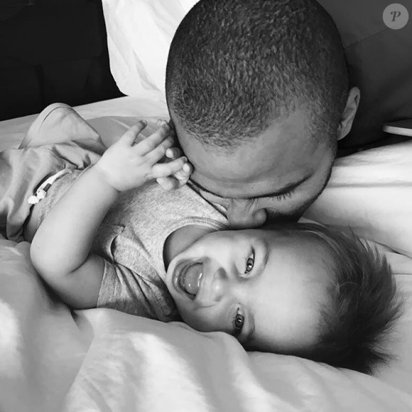 Tony Parker avec son fils Liam, photo Instagram pour son premier anniversaire le 29 juillet 2017.