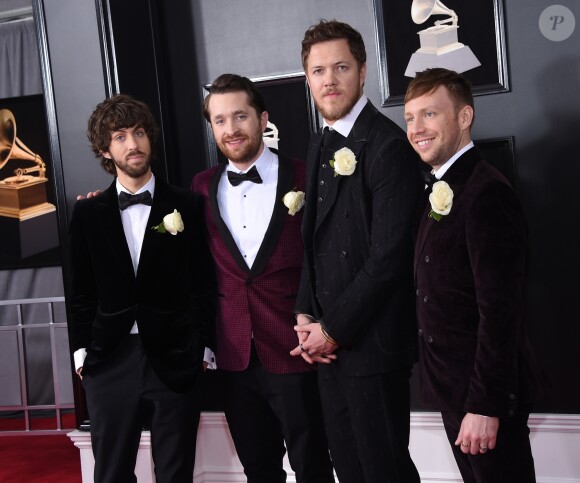 Dan Reynolds, chanteur du groupe Imagine Dragons, et sa femme Aja Volkman, se séparent après sept ans de mariage.
