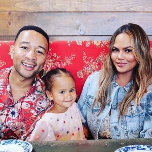 John Legend, Chrissy Teigen et leur fille Luna. 2019.