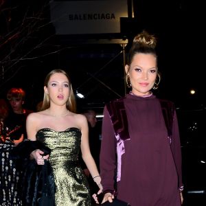 Kate Moss et sa fille Lila Grace arrivent à la soirée de mariage de M. Jacobs et C. Defrancesco à New York, le 6 avril 2019.  Kate Moss and her daughter Lila look striking as they head to Marc Jacobs and Char Defrancesco's wedding in NYC, on April 6, 2019.06/04/2019 - New York