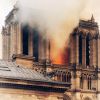Début de l'incendie de la cathédrale Notre-Dame de Paris, le 15 avril 2019 © PixPlanete / Bestimage