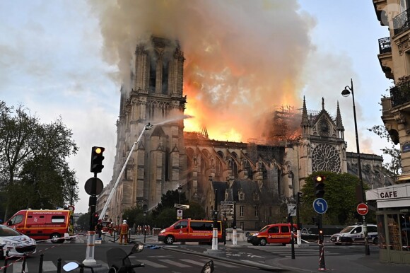 Incendie de la cathédrale Notre-Dame de Paris. Le 15 avril 2019