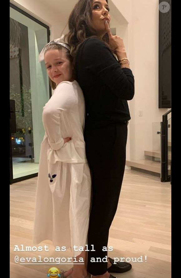 Victoria Beckham a passé du temps chez Eva Longoria, en compagnie de sa fille Harper, à Los Angeles, le 15 avril 2019 et a partagé des photos sur Instagram.