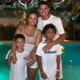 Thiago Silva, sa femme Isabele da Silva et leurs deux enfants  Iago et Isago. Instagram le 1er janver 2019.  