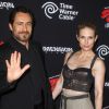 Demian Bichir Lisset Gutierrez et sa femme  à la première de 'Sin City: A Dame To Kill For' au Théâtre "TCL" à Hollywood, le 19 août 2014