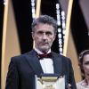Pawel Pawlikowski pose avec le prix du meilleur réalisateur pour 'Guerre froide' (Zimna Wojna) - Cérémonie de clôture du 71ème Festival International du Film de Cannes le 19 mai 2018. © Borde / Moreau / Bestimage