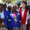 La reine Letizia d'Espagne en visite à l'hôpital de campagne START à Dondo au Mozambique le 30 avril 2019 lors de sa visite en lien avec la Coopération internationale espagnole.