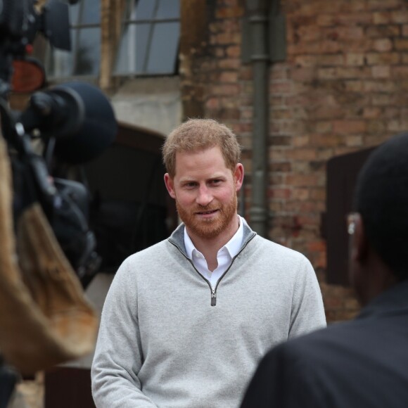 Le prince Harry, duc de Sussex, annonce à la presse la naissance de son fils à 5h26 ce lundi 6 mai 2019