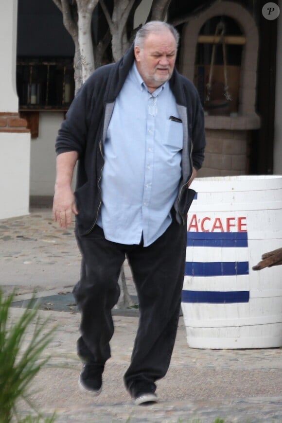 Exclusif - Thomas Markle se balade dans les rues de Rosarito au Mexique. Le 11 février 2019
