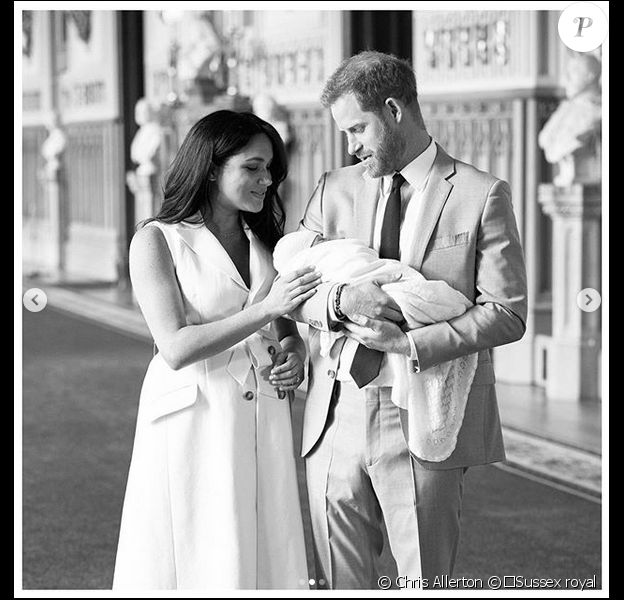 Trois nouvelles photos de famille de Meghan Markle et Harry avec leur bébé, sur Instagram, le 8 mai 2019.