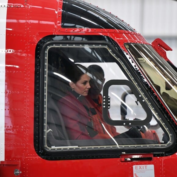 Le prince William, duc de Cambridge, Catherine Kate Middleton, duchesse de Cambridge lors d'une visite de la base de secours de Caenarfon le 8 mai 2019.