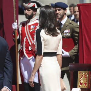La reine Letizia d'Espagne lors de la parade du 175e anniversaire de la garde civile espagnole au palais royal à Madrid le 13 mai 2019