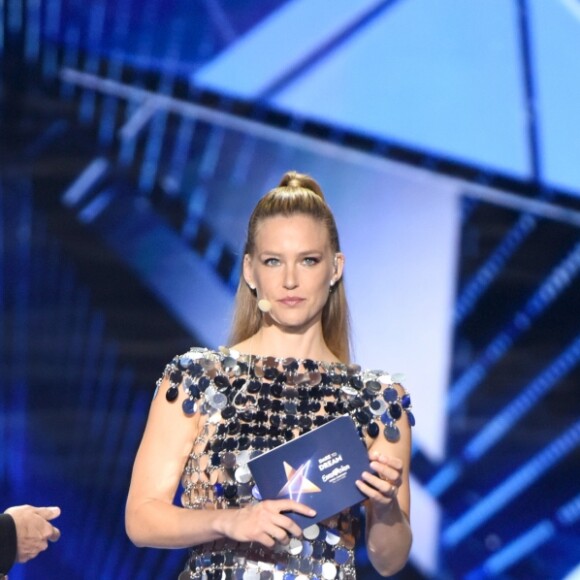 Bar Refaeli est la présentatrice de la première demi-finale de l'Eurovison 2019, à Tel Aviv, le 13 mai 2019.