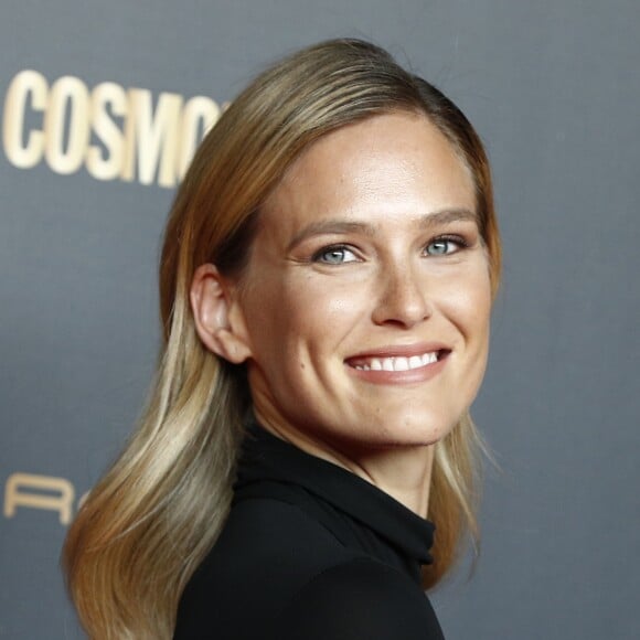 Bar Refaeli au photocall de la soirée "Cosmopolitan Awards" à Madrid. Le 18 octobre 2018