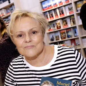 Muriel Robin - Salon du livre de Paris le 16 mars 2019. © Cédric Perrin/Bestimage