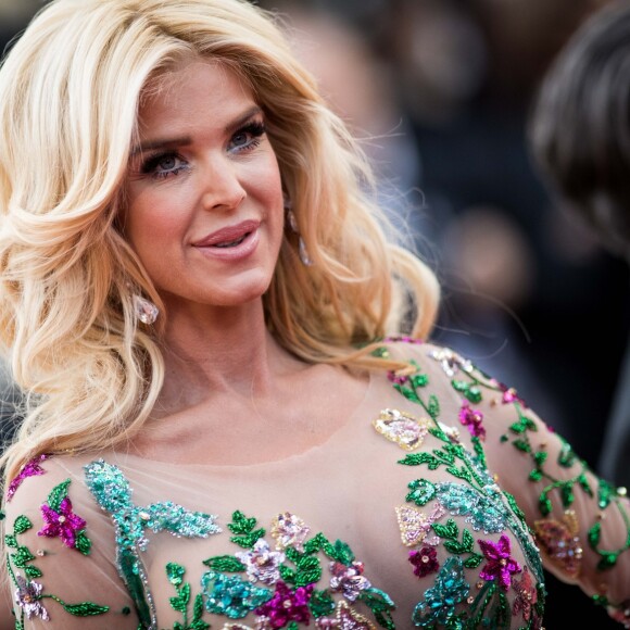 Victoria Silvstedt monte les marches du film "Rocketman" lors du 72e Festival International du Film de Cannes. Le 16 mai 2019 © Jacovides-Moreau / Bestimage