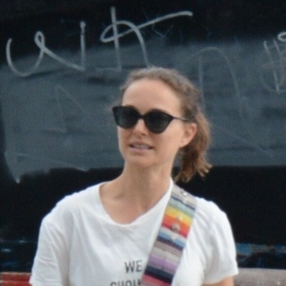 Natalie Portman fait du shopping chez Lassens dans le quartier de Beverly Hills à Los Angeles, Californie, Etats-Unis, le 6 mai 2019.