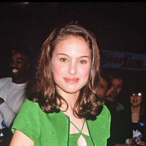 Natalie Portman à la première de "Mars Attacks" à Los Angeles, en 1996.