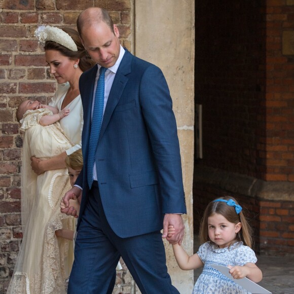 Le prince William, duc de Cambridge, Kate Catherine Middleton, duchesse de Cambridge, et leurs enfants, la princesse Charlotte, le prince George et le prince Louis - La famille royale d'Angleterre lors du baptême du prince Louis en la chapelle St James à Londres. Le 9 juillet 2018