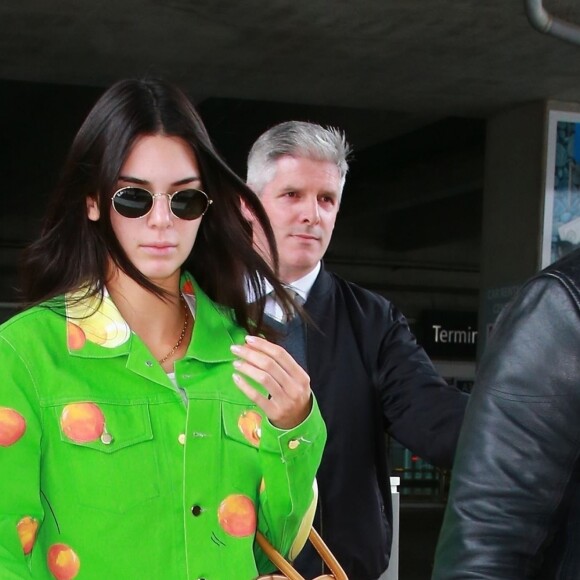 Kendall Jenner arrive à l'aéroport Nice Côte d'Azur lors du 72ème Festival International du Film de Cannes, France, le 22 mai 2019.