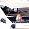 Le joueur américain de basket-ball Stephen Curry et sa femme Ayesha sur le yacht Pura Vida à Saint-Tropez, France, le 30 juillet 2016.