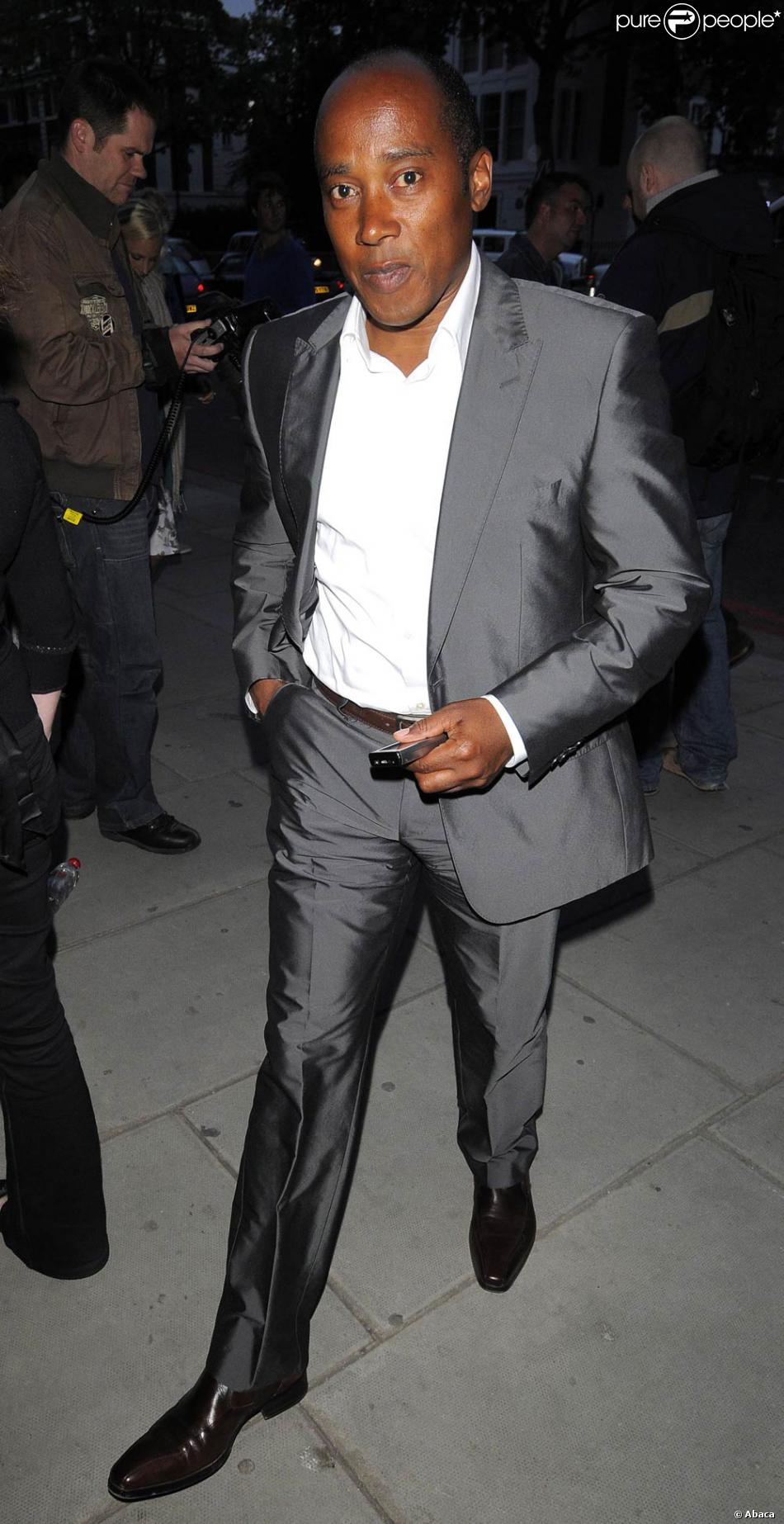 Anthony Hamilton Pere De Lewis A La Soiree De Charite Gosh A Londres Hier Purepeople