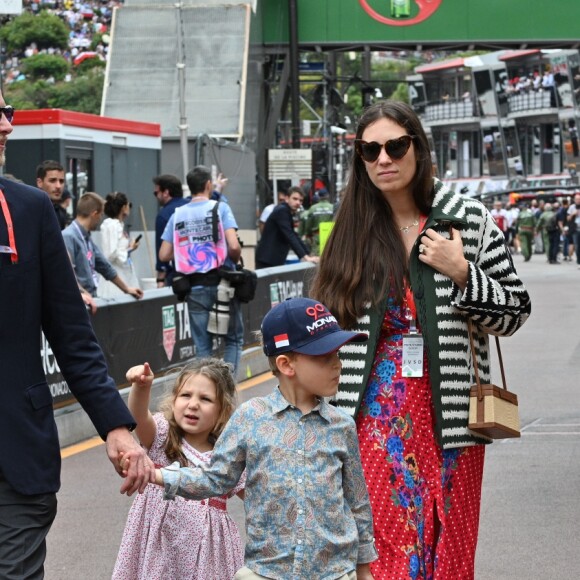 Andrea Casiraghi, sa femme Tatiana Santo Domingo et leurs enfants Sacha et India dans le paddock avant le départ du 77e Grand Prix de Formule 1 de Monaco le 26 mai 2019. © Bruno Bebert / Bestimage