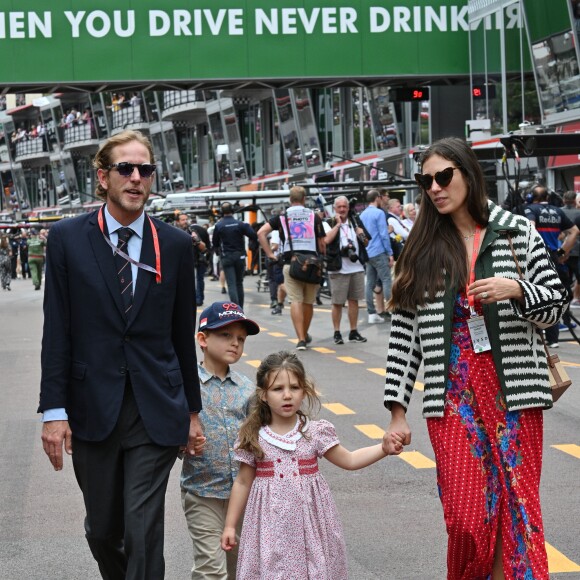 Andrea Casiraghi, sa femme Tatiana Santo Domingo et leurs enfants Sacha et India dans le paddock avant le départ du 77e Grand Prix de Formule 1 de Monaco le 26 mai 2019. © Bruno Bebert / Bestimage