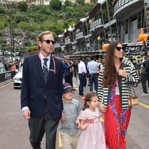 Andrea Casiraghi, sa femme Tatiana Santo Domingo et leurs enfants Sacha et India dans le paddock avant le départ du 77e Grand Prix de Formule 1 de Monaco le 26 mai 2019. © Bruno Bebert / Bestimage