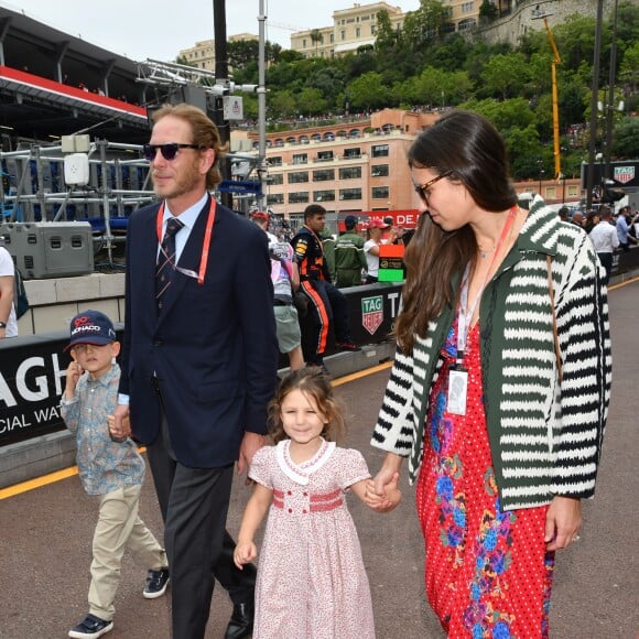 Andrea Casiraghi, sa femme Tatiana Santo Domingo et leurs enfants Sacha et India dans le paddock avant le départ du 77e Grand Prix de Formule 1 de Monaco le 26 mai 2019. © Bruno Bebert / Bestimage