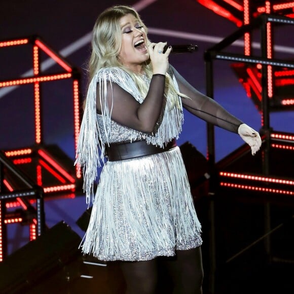 Kelly Clarkson en concert lors de la cérémonie d'ouverture de l'US Open de Tennis 2018 dans le Queens à New York, le 27 août 2018.