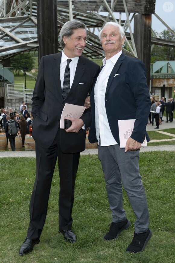 Exclusif - Les Académiciens Patrick de Carolis et Yann Arthus-Bertrand - "Les Rosés du Sud pour sauver la planète " à Chateau La Coste, dîner de Gala donné au profit de la Fondation GoodPlanet de Yann Arthus-Bertrand le 24 Mai 2019 au Puy-Sainte-Réparade. © Luc Castel / Bestimage