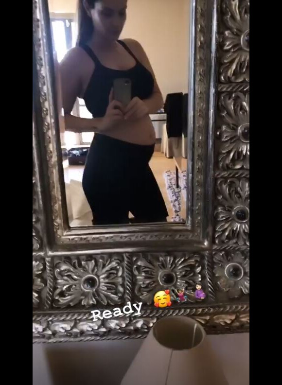 Marine Lloris, enceinte, dévoile son ventre rond sur Instagram. Le 29 Mai 2019.