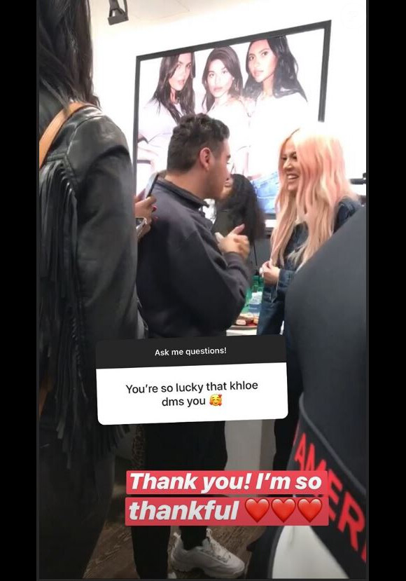Narbeh rencontre Khloe Kardashian, sa cavalière pour son bal de promo à la Hoover High School à Glendale, en Californie le 31 mai 2019.