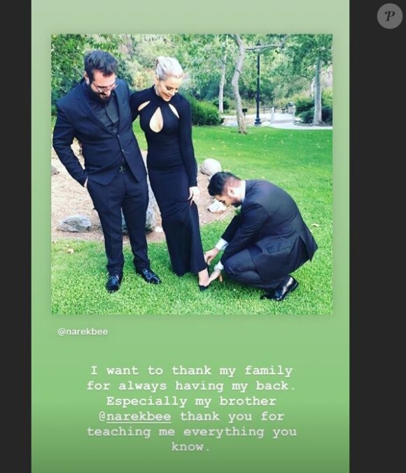 Narbeh remet la pantoufle de sa princesse Khloe Kardashian le 31 mai 2019.