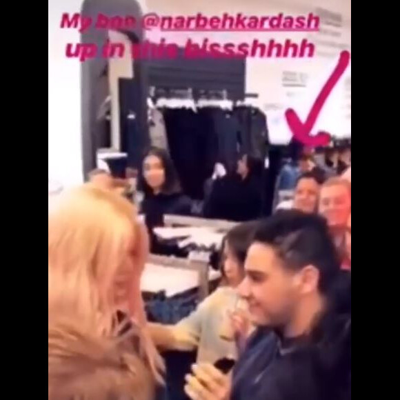 Narbeh rencontre Khloe Kardashian, sa cavalière pour son bal de promo à la Hoover High School à Glendale, en Californie le 31 mai 2019.