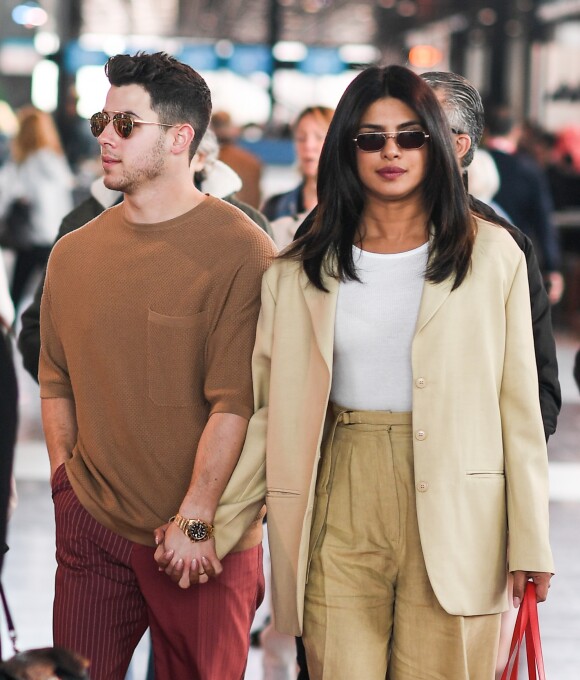 Nick Jonas et sa femme Priyanka Chopra sont au départ de l'aéroport de Nice en marge du 72ème Festival International du Film de Cannes, le 19 mai 2019.