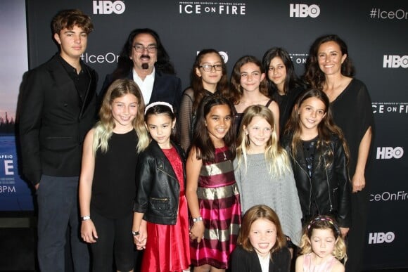 George DiCaprio (père de L. DiCaprio) avec Leila Connors à la première du film Ice on Fire au LACMA à Los Angeles, le 5 juin 2019.