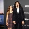 George DiCaprio (père de L. DiCaprio) et sa petite-fille Normandie à la première du film Ice on Fire au LACMA à Los Angeles, le 5 juin 2019.