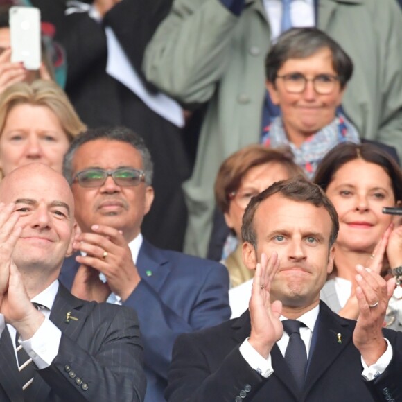 Le président de la République Emmanuel Macron et la première dame Brigitte Macron assistent à l'ouverture de la coupe du monde féminine de football 2019 (Mondial), opposant la France à la Corée du Sud au Parc des Princes. Paris le 7 juin 2019 © Pierre Perusseau / Bestimage