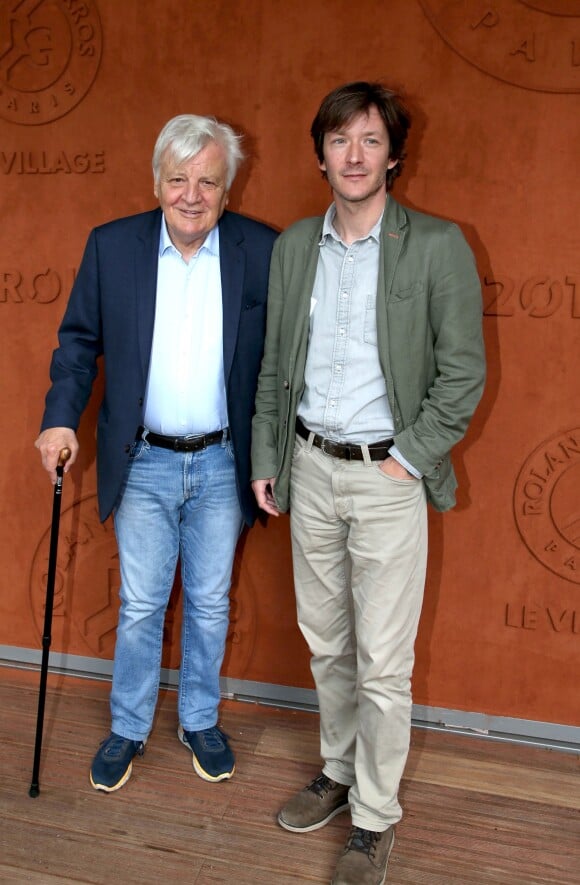 Jacques Perrin et son fils Mathieu dans le village des internationaux de France de tennis de Roland Garros à Paris, France, le 8 juin 2019. ©Jacovides-Moreau / Bestimage