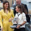 Iris Mittenaere présente le trophée du vainqueur simple dames dans les tribunes des internationaux de France de tennis de Roland Garros à Paris, France, le 8 juin 2019. © Jacovides / Moreau/Bestimage