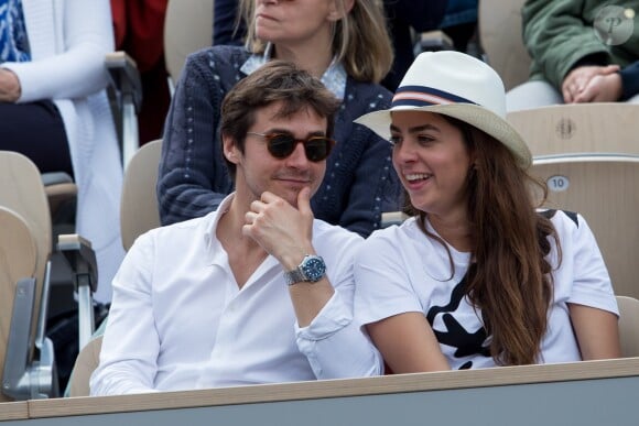 Anouchka Delon et son compagnon Julien Dereims - Célébrités dans les tribunes des internationaux de France de tennis de Roland Garros à Paris, France, le 8 juin 2019. © Jacovides / Moreau/Bestimage