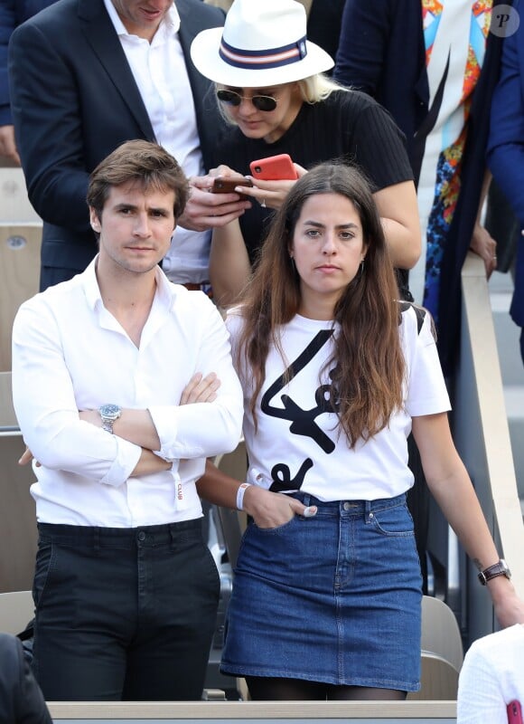 Anouchka Delon et son compagnon Julien Dereims - Célébrités dans les tribunes des internationaux de France de tennis de Roland Garros à Paris, France, le 8 juin 2019. © Jacovides / Moreau/Bestimage