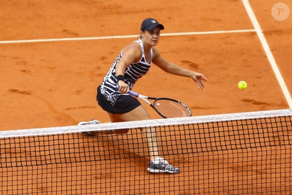 L'australienne Ashleigh Barty remporte face à la Tchèque M. Vondrousova la finale dames lors des internationaux de France de tennis de Roland Garros 2019 à Paris le 8 juin 2019. © JB Autisier / Panoramic / Bestimage